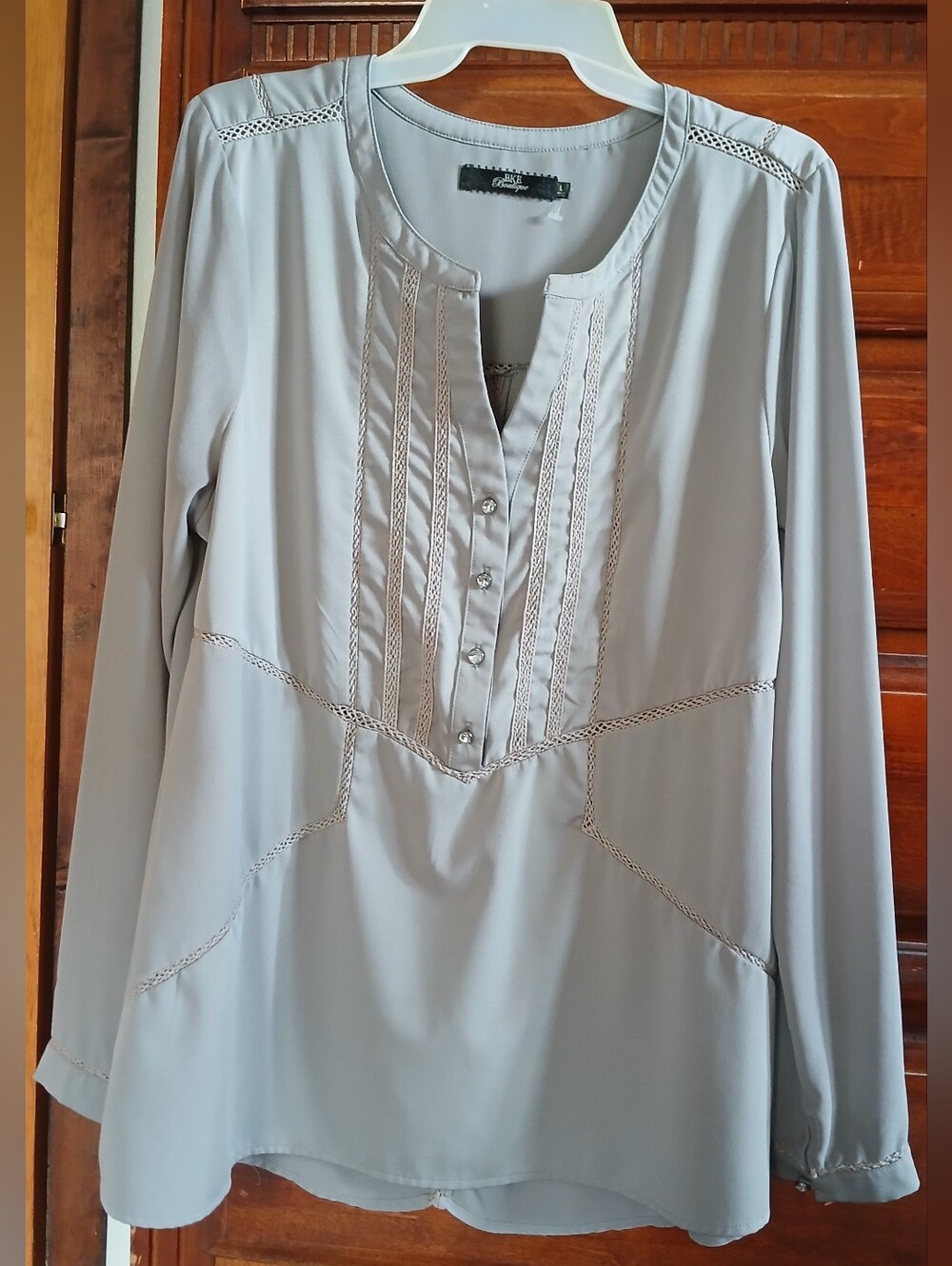 BKE Boutique Light Gray Long-Sleeve Blouse with Lace Trim